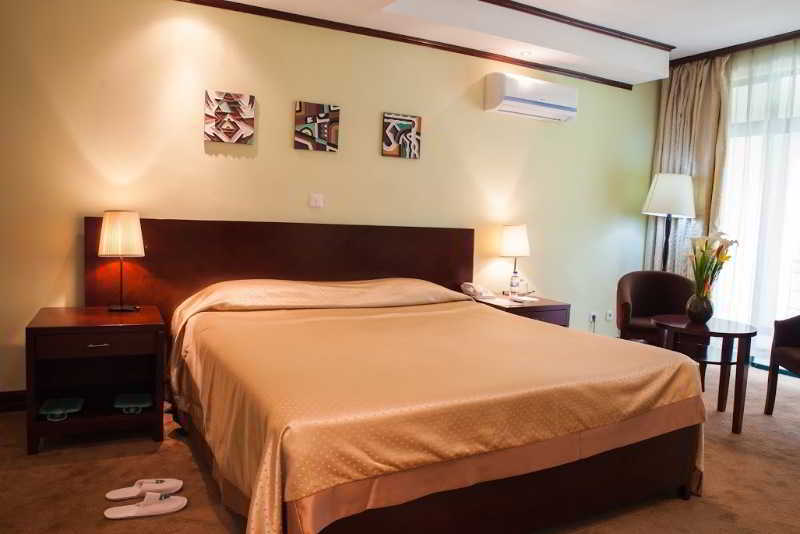 רוהנגרי Gorillas Volcanoes Hotel מראה חיצוני תמונה