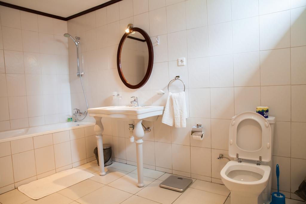 רוהנגרי Gorillas Volcanoes Hotel חדר תמונה