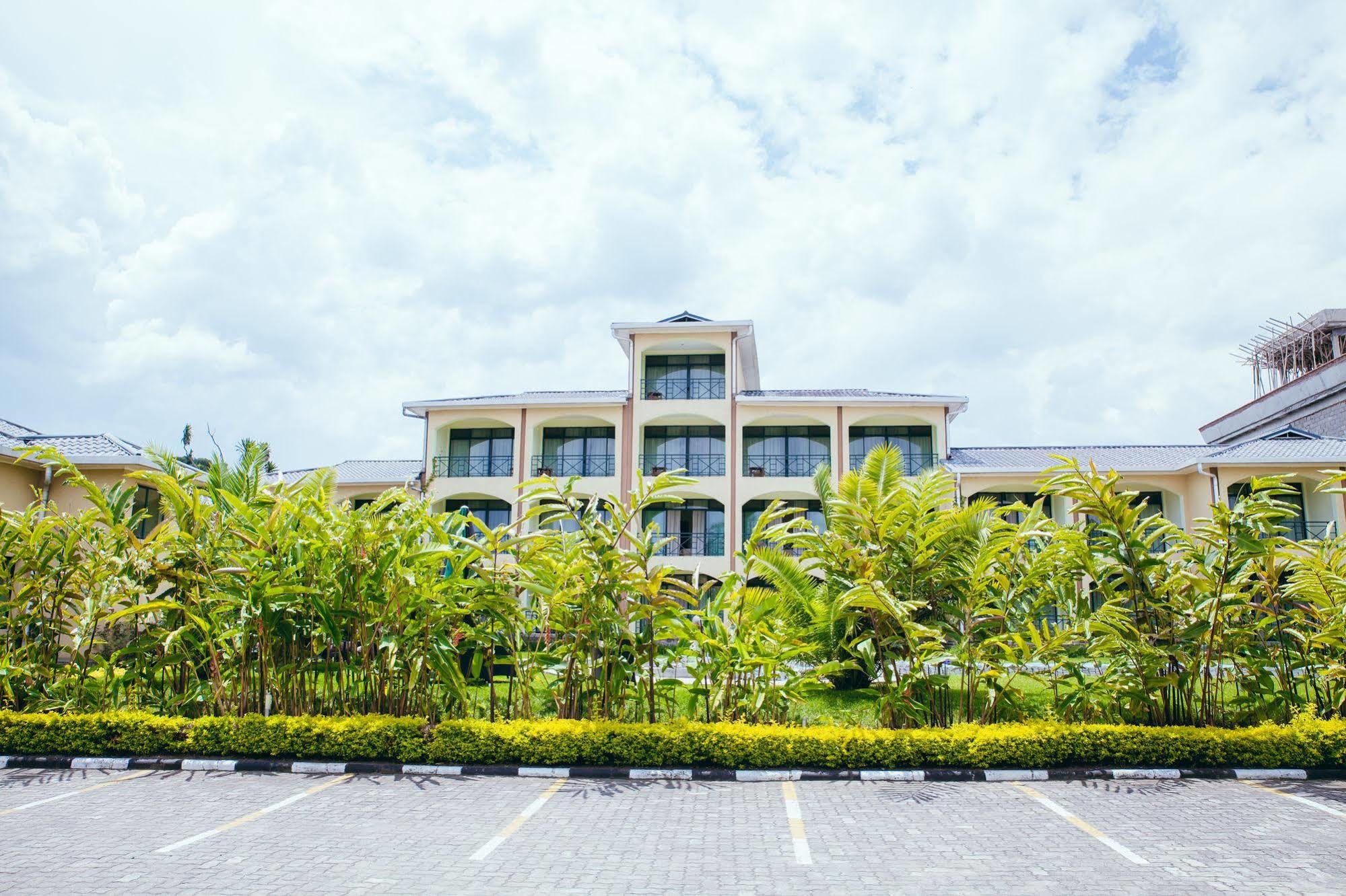 רוהנגרי Gorillas Volcanoes Hotel מראה חיצוני תמונה
