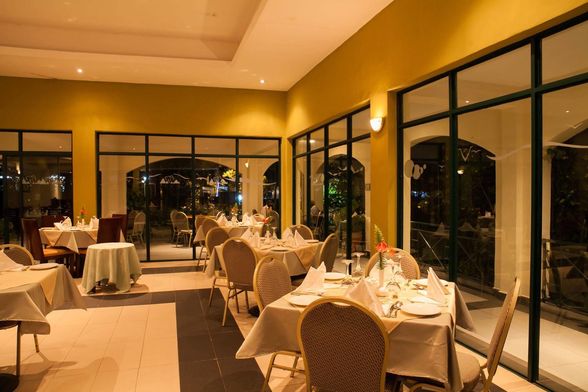 רוהנגרי Gorillas Volcanoes Hotel מראה חיצוני תמונה