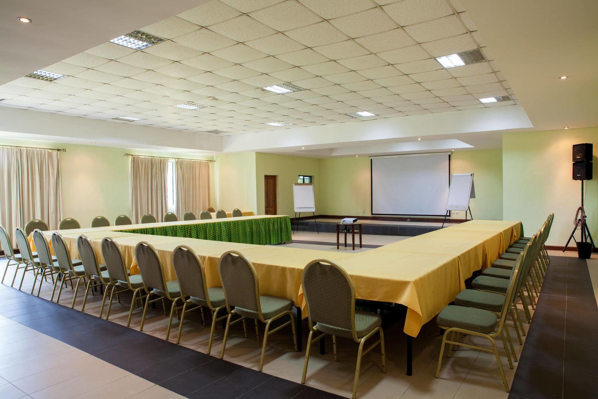 רוהנגרי Gorillas Volcanoes Hotel מראה חיצוני תמונה